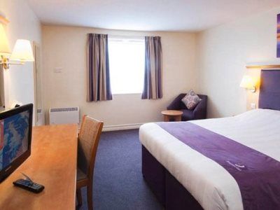 Premier Inn كاريكفرغس المظهر الخارجي الصورة